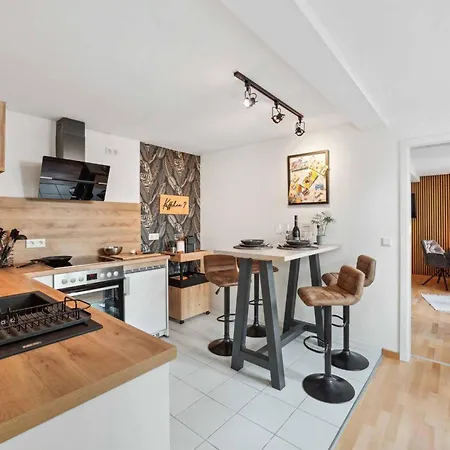 Am Albertsplatz Appartement *
